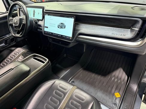 Used 2022 Rivian R1T Launch Edition image 28