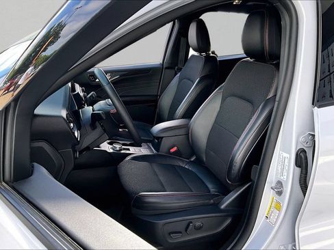 Used 2025 Ford Escape ST-Line Select AWD/4WD image 21