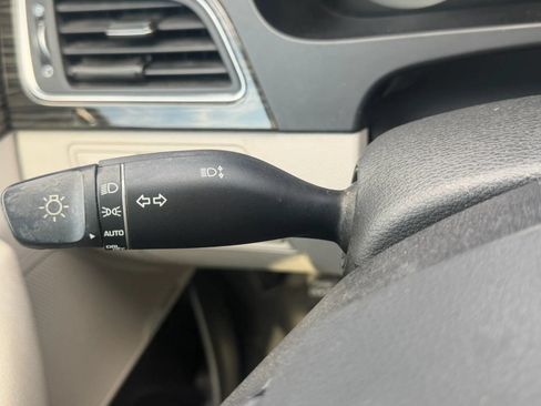 Used 2016 Hyundai Sonata Limited w/ Option Group 04 FWD image 28