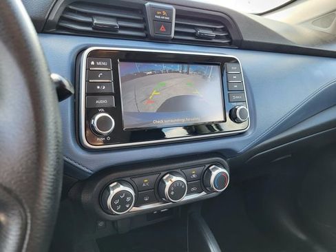 Used 2025 Nissan Versa SV image 7