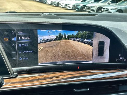 Used 2023 Cadillac Escalade Premium Luxury RWD image 27