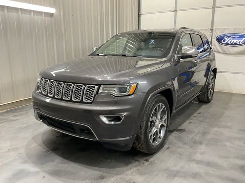 Used 2019 Jeep Grand Cherokee Overland image 3