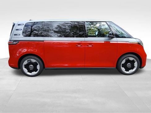 New 2025 Volkswagen ID. Buzz Pro S Plus AWD/4WD image 6