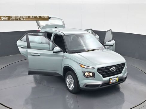 New 2026 Hyundai Venue SE FWD image 29