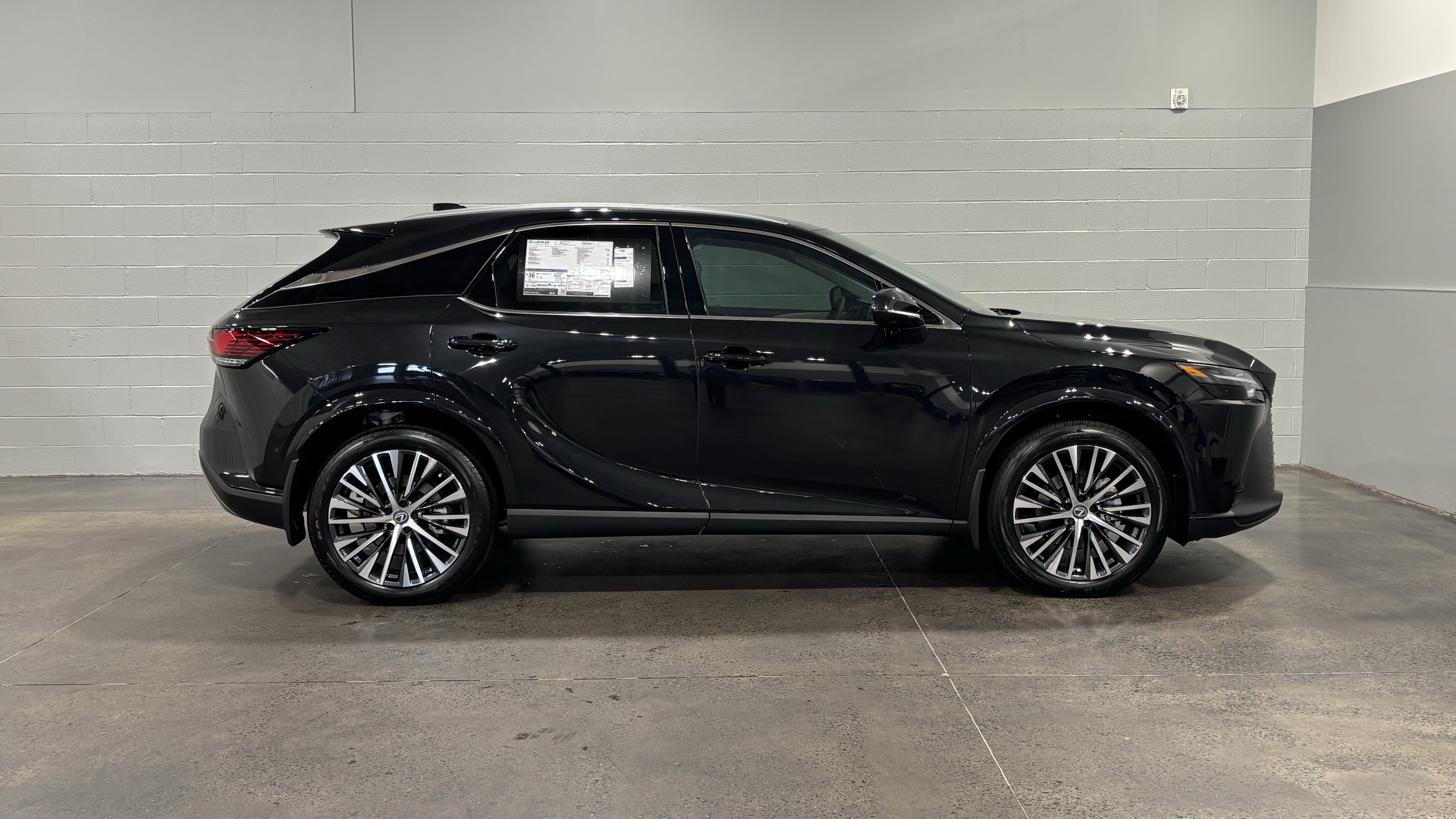 New 2026 Lexus RX 350h AWD/4WD image 9