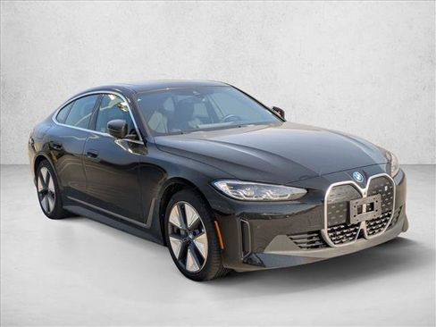 Used 2023 BMW i4 eDrive40 w/ Premium Package image 3