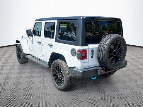 Used 2023 Jeep Wrangler Unlimited Sahara w/ Cold Weather Group AWD/4WD image 8