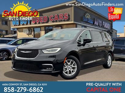 Used 2024 Chrysler Pacifica Touring-L