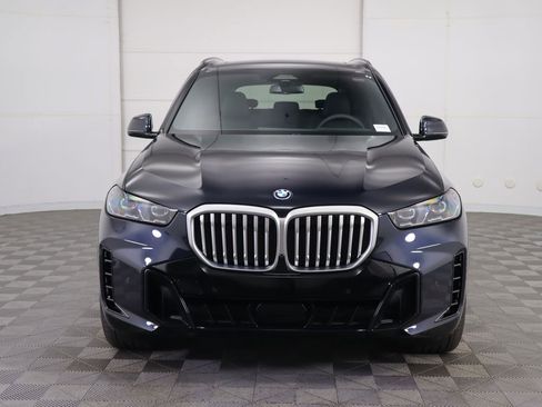 Used 2026 BMW X5 xDrive50e w/ M Sport Package image 3