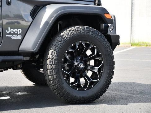 Used 2018 Jeep Wrangler Unlimited Sport S AWD/4WD image 9