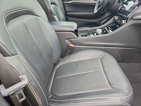 Used 2022 Jeep Grand Cherokee L Overland image 22