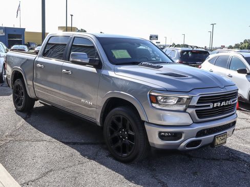Used 2022 RAM 1500 Laramie AWD/4WD image 3
