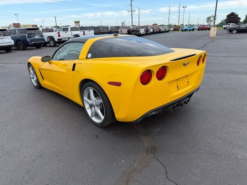 Used 2005 Chevrolet Corvette Coupe w/ Preferred Equipment Group RWD image 5
