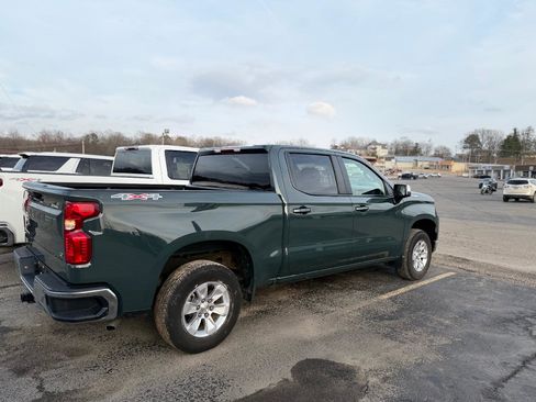 Used 2025 Chevrolet Silverado 1500 LT image 3