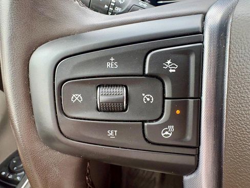 Used 2024 GMC Sierra 2500 SLT w/ SLT Premium Package image 23