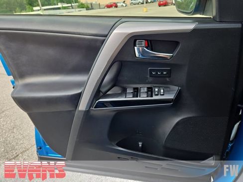 Used 2018 Toyota RAV4 Limited w/ Advanced Technology Package AWD/4WD image 20