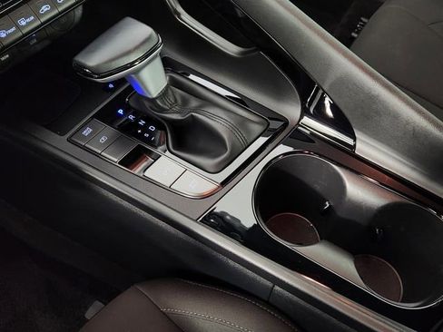 Certified 2025 Hyundai Elantra SEL FWD image 22