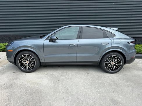 Used 2026 Porsche Cayenne E-Hybrid Coupe AWD/4WD image 2