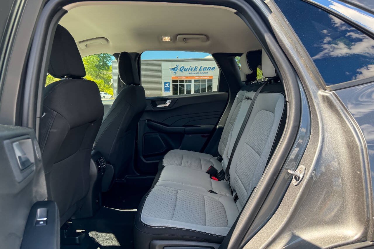 Used 2023 Ford Escape Active w/ Tech Pack #2 AWD/4WD image 18