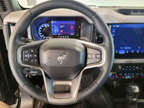 Used 2022 Ford Bronco Wildtrak image 10