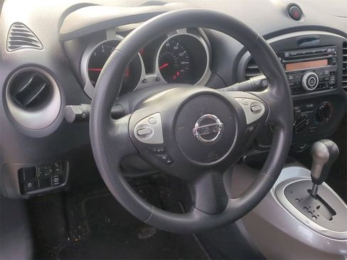 Used 2011 Nissan Juke S image 13