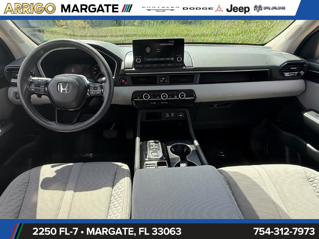 Used 2023 Honda Pilot LX image 13