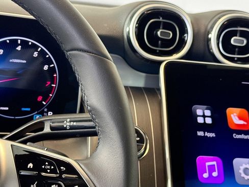 Used 2026 Mercedes-Benz GLC 300 image 15