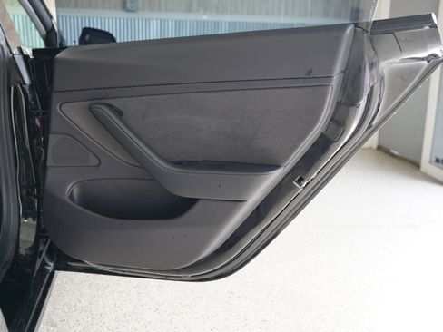 Used 2019 Tesla Model 3 Mid Range image 34