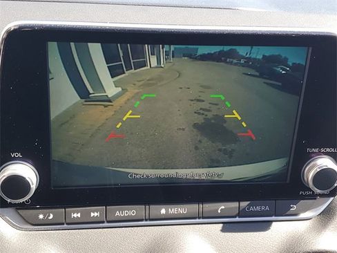 Certified 2022 Nissan Sentra SV w/ Trunk Package image 5