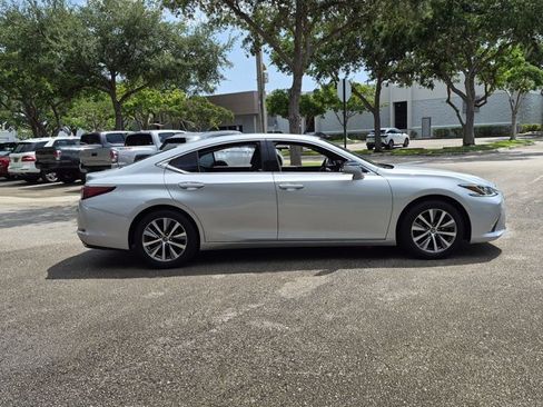 Used 2021 Lexus ES 350 w/ Premium Package FWD image 4