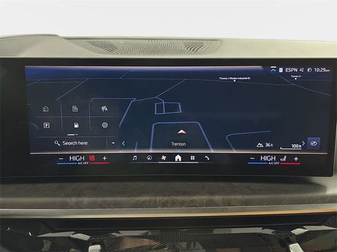 Used 2026 BMW X7 xDrive40i w/ Premium Package image 26