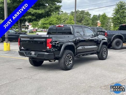 Used 2024 Chevrolet Colorado ZR2 w/ ZR2 Convenience Package III AWD/4WD image 3