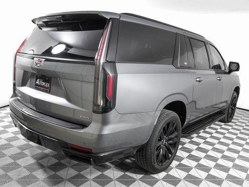 Used 2021 Cadillac Escalade ESV Sport Platinum image 5