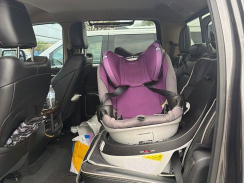 Used 2021 RAM 1500 Laramie image 12