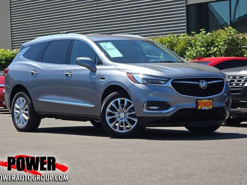 Used 2020 Buick Enclave Essence FWD image 1