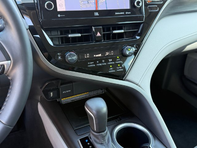 Used 2021 Toyota Camry XLE w/ Navigation Upgrade Package FWD image 18