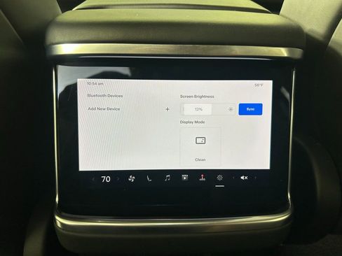 Used 2022 Tesla Model X image 28