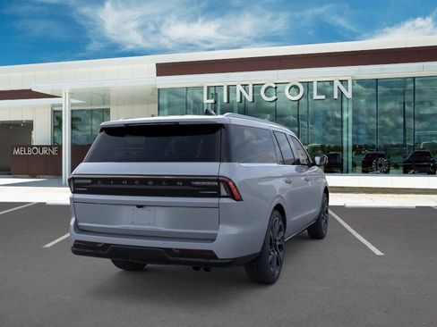New 2026 Lincoln Navigator L Reserve AWD/4WD image 8