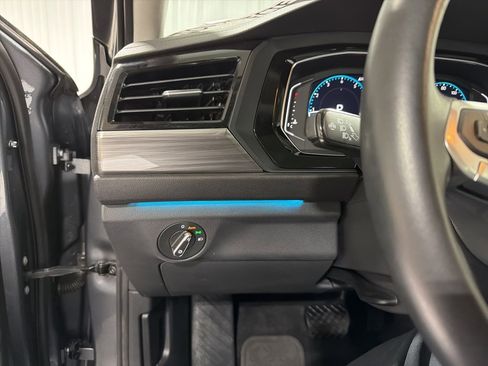 Used 2023 Volkswagen Jetta SEL image 32