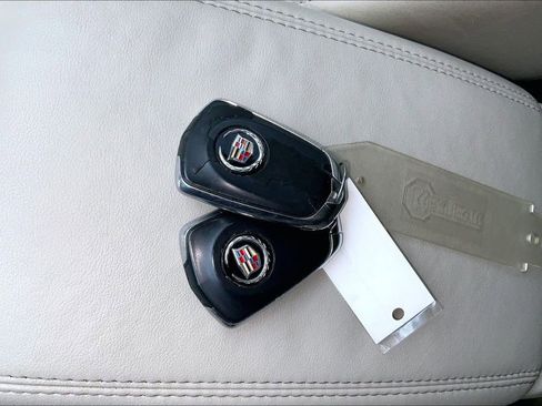 Used 2015 Cadillac SRX Luxury AWD/4WD image 12