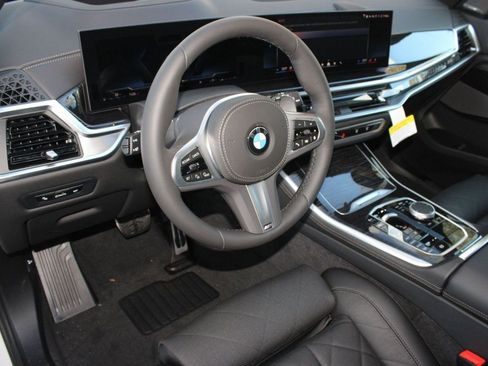 New 2026 BMW X5 xDrive40i w/ M Sport Package image 4