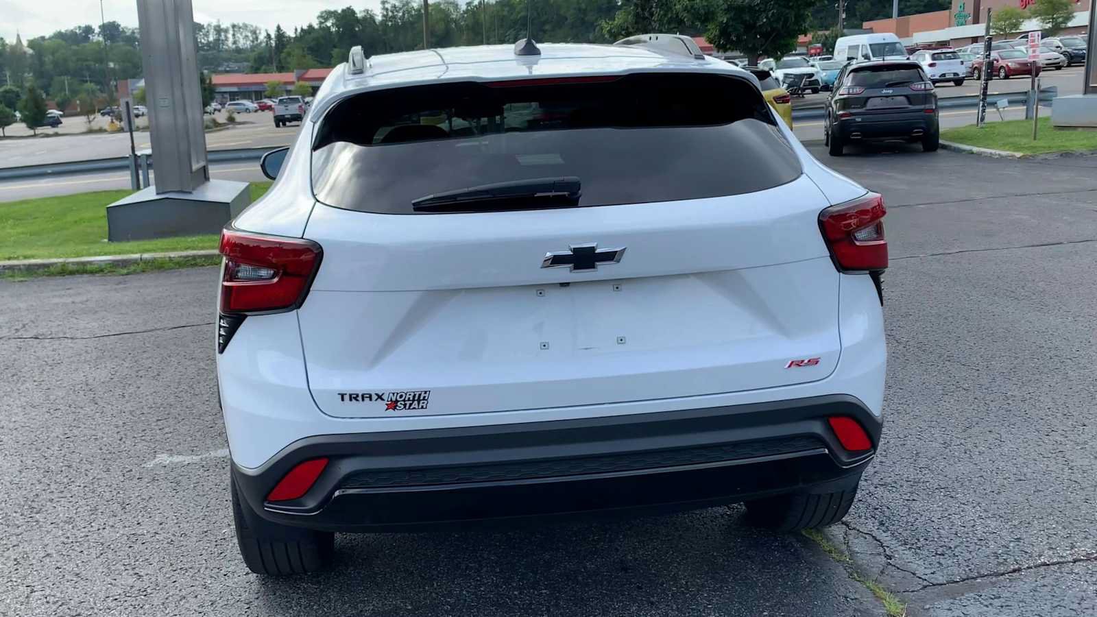 Certified 2024 Chevrolet Trax RS w/ Sunroof Package FWD image 7