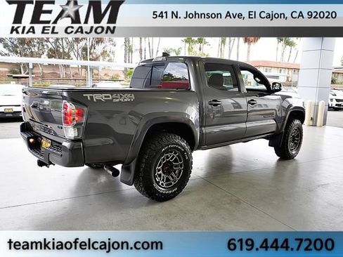 Used 2022 Toyota Tacoma TRD Sport w/ Black Out Package (TMS) AWD/4WD image 12