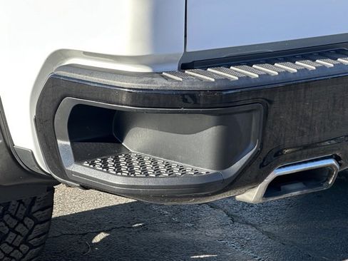 Used 2022 Chevrolet Silverado 1500 LT Trail Boss w/ Bed Protection Package image 19