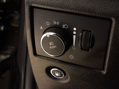 Used 2021 Jeep Grand Cherokee Limited w/ Quick Order Package 28K 80th image 15