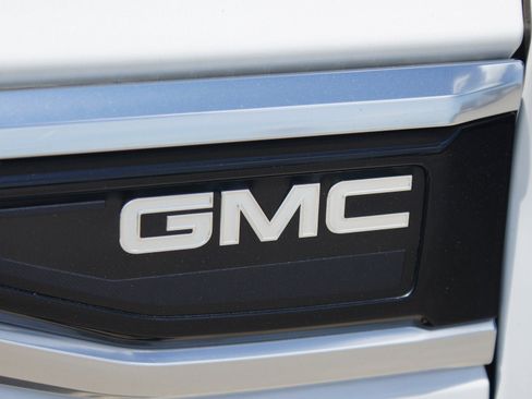 Used 2022 GMC Yukon XL Denali RWD image 19