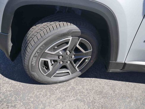 New 2026 Jeep Cherokee Limited AWD/4WD image 10