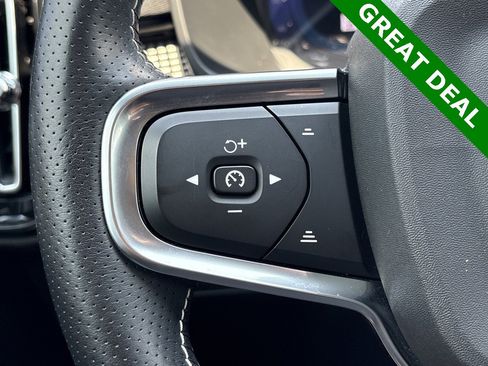 Used 2021 Volvo XC40 P8 Recharge w/ Advanced Package image 15