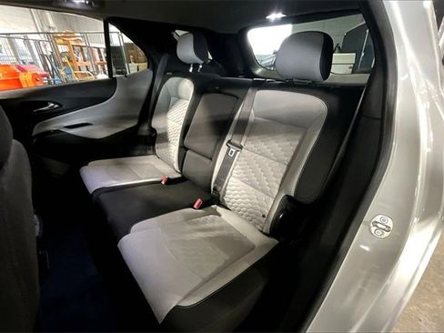 Used 2021 Chevrolet Equinox LS w/ LS Convenience Package image 28