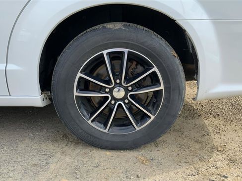 Used 2019 Dodge Grand Caravan GT FWD image 29